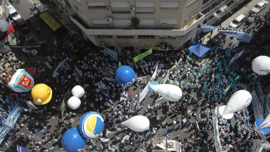 Marcha de la CGT: los gremios ya se concentran en el centro porteño