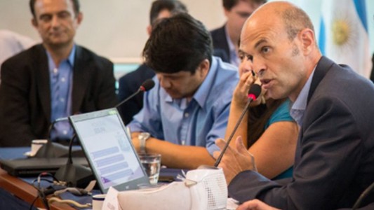 Dietrich: "Por ahora no va a haber variaciones en la tarifa del transporte público"