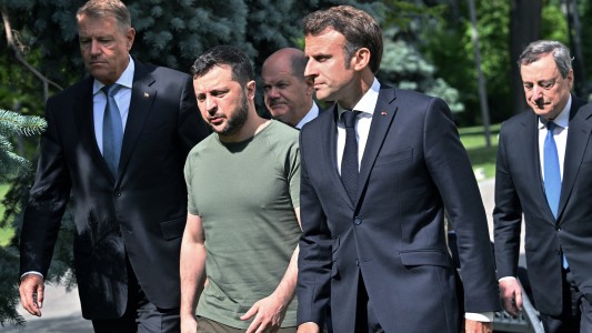 Francia, Alemania, Italia y Rumania apoyan la adhesión "inmediata" de Ucrania a la Unión Europea