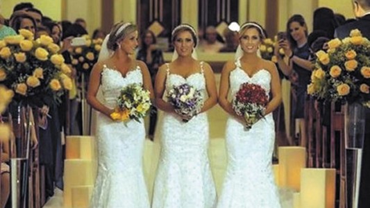 La historia de las trillizas que se casaron el mismo día