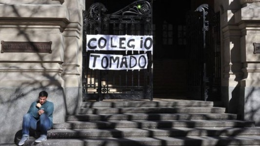 Extenderán las clases por cada toma que se realice en el Colegio Nacional Buenos Aires