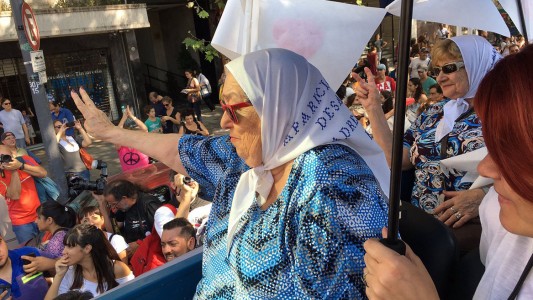 Docente dijo que le escribió carta crítica a Hebe de Bonafini porque sintió "decepción"