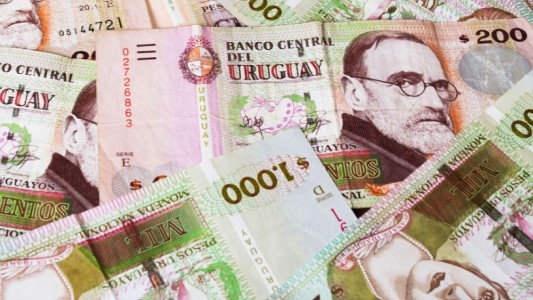 El peso uruguayo pasó a ser la moneda más fuerte de la región