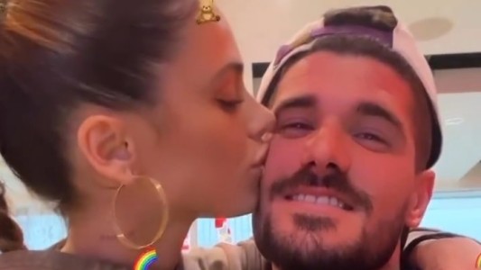 Tini Stoessel y Rodrigo de Paul a puro romance: las primeras selfies "oficiales"