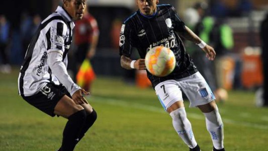 Racing rescató un valioso empate ante Montevideo Wanderers