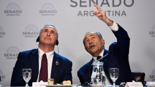 El embajador de Estados Unidos pidió flexibilizar las restricciones económicas para atraer inversiones