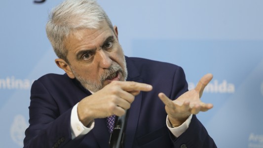 Aníbal Fernández: "Enemigos del Gobierno hay un montón, empezando por el impresentable de Macri"