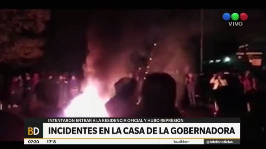 Cuatro heridos en una manifestación que intentó ingresar a la residencia de Alicia Kirchner