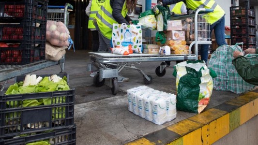 España flexibilizó el ingreso de inmigrantes "sin papeles": los detalles de la reforma