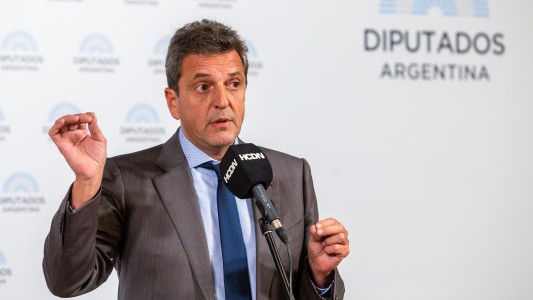 Massa prepara viajes a EE.UU. y Europa para dar a conocer su plan