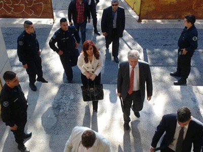 Cristina en Comodoro Py pero esta vez por la parte acusadora