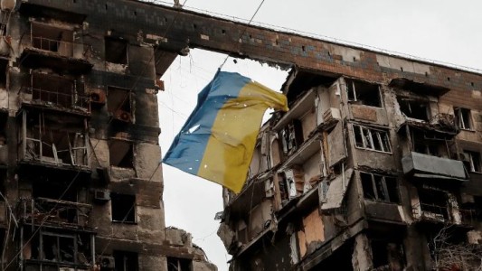 Acreedores de Ucrania aceptan pausa de dos años en el pago de su deuda externa