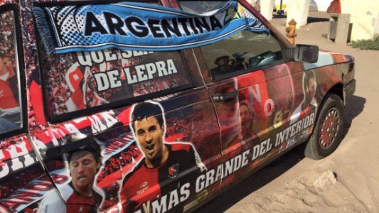 #VamosArgentina El "Tata-Móvil" está en La Serena alentando a la Selección