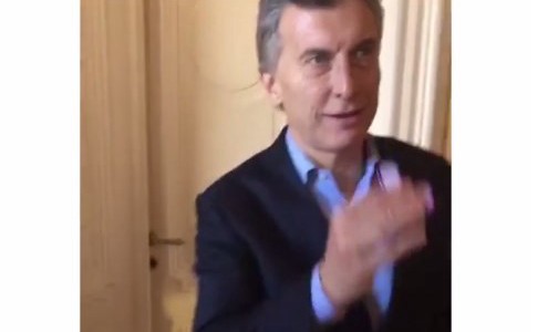 Mauricio Macri jugó al spinner