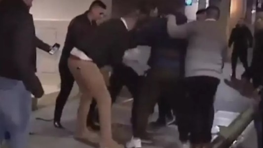 Detuvieron a un repartidor que intentó agredir a los partidarios de Cristina Kirchner que hacen vigilia