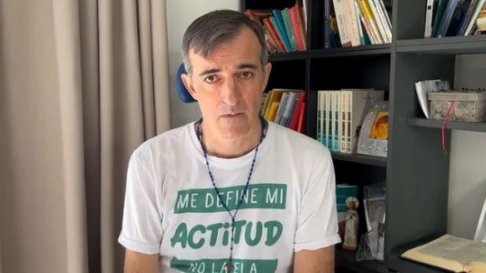 Nuevo parte médico de Esteban Bullrich: permanece en terapia intensiva "estable" y en tratamiento "por una neumonía"