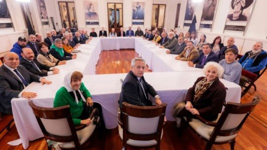 Alberto Fernández abogó por un "pacto democrático" contra la violencia y los discursos de odio