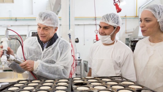 Macri y Vidal volvieron a mostrarse junto a trabajadores bonaerenses