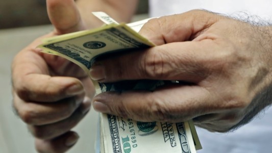 Tras el anuncio del "dólar soja", caen fuerte el blue y las cotizaciones financieras