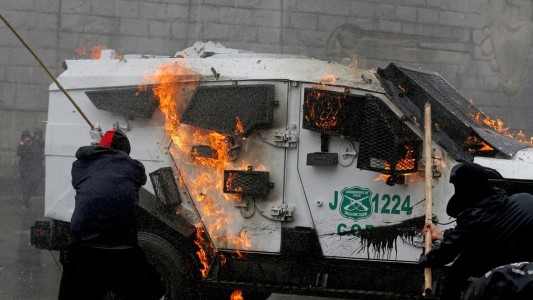 Boric condenó incidentes en el aniversario del golpe en Chile y anunció búsqueda de desaparecidos