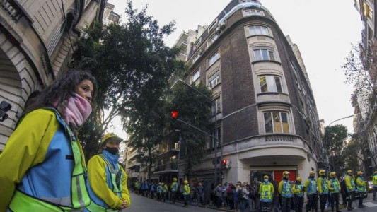 Sabag Montiel y Brenda Uliarte querían alquilar un departamento frente al de Cristina Kirchner