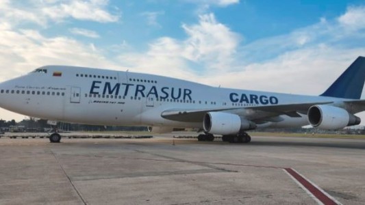 La Justicia le entregó los pasaportes a 12 tripulantes del avión venezolano-iraní y podrán abandonar el país