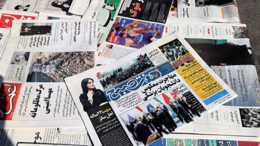 La muerte de una joven detenida por la policía "moral" causa conmoción en Irán