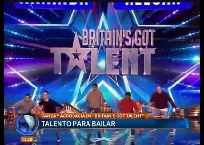 Un grupo de varones bailó y dejó a todos con la boca abierta