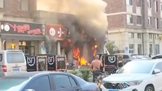 Diecisiete muertos al incendiarse un restaurante en China