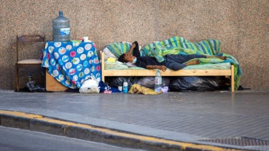 Casi 4 de cada 10 personas en la Argentina son pobres, según el INDEC