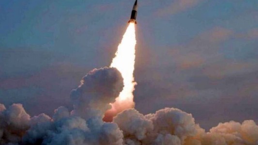 Corea del Norte lanzó otro misil balístico hacia el mar de Japón