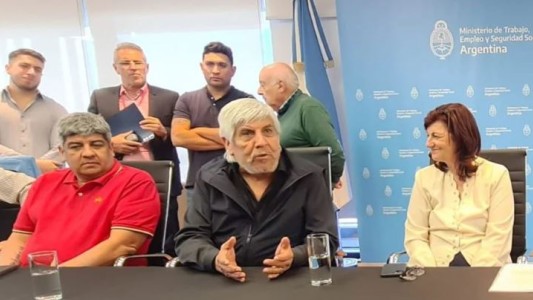 Camioneros acordó un aumento salarial de 107% y un bono de fin de año de 100 mil pesos