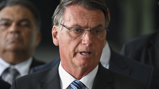 Sin mencionar su derrota, Bolsonaro aseguró que cumplirá "todos los mandatos de la Constitución"