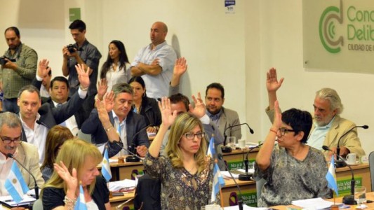 Aprueban una consulta popular que pone en discusión el poder de los gremios