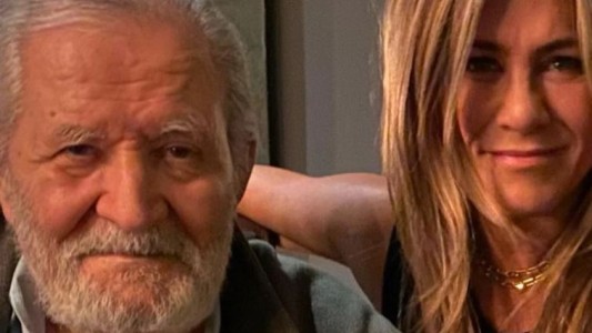 Murió el papá de Jennifer Aniston: la emotiva despedida de la actriz