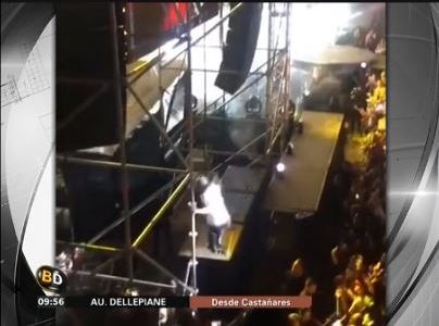 Enrique Iglesias se cayó del escenario