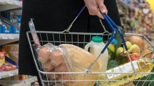 Canasta básica: una familia porteña necesitó en diciembre $152.963 para no ser pobre