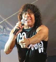 EScándalo por obscenidades de la Mona Jiménez en un recital