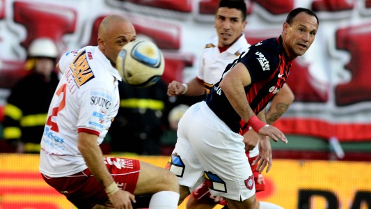 Huracán frenó a San Lorenzo y dejó abierta la definición del campeonato