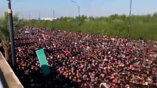 Un muerto y decenas de heridos por una estampida en la previa de la final de la Copa del Golfo