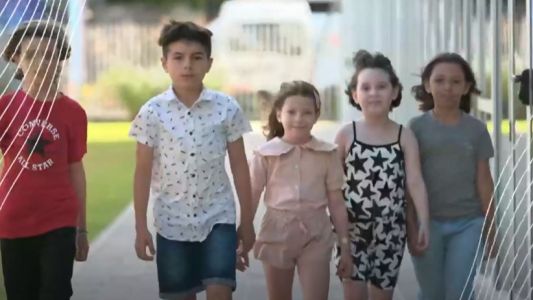 "Charlas de verano con la China": qué piensan los más chicos sobre la felicidad