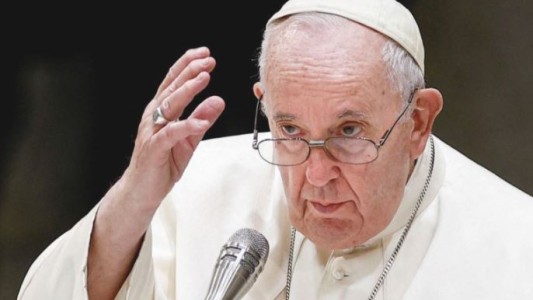 El papa Francisco aseguró que la homosexualidad "no es un delito, pero sí un pecado"