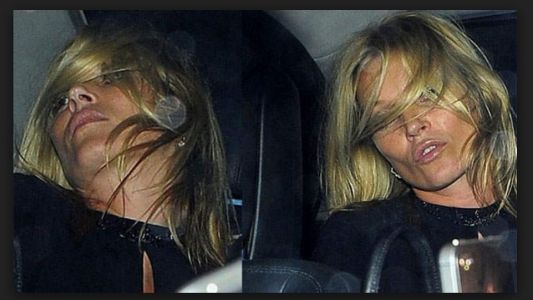 Kate Moss tuvo que ser "escoltada" fuera de un avión por comportamiento problemático