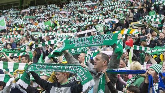 Un club europeo debió pedir a sus hinchas que se bañen