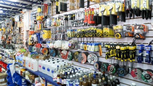 Por las trabas a las importaciones las ferreterías tienen falta de insumos y eso afecta a la construcción