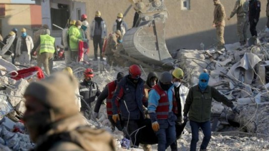 Una familia siria murió en un incendio tras sobrevivir al devastador terremoto