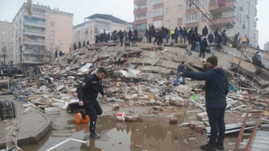 Hallan otras tres personas con vida bajos los escombros, 13 días después del sismo