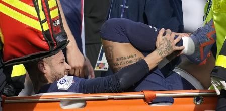 Neymar tiene una ruptura parcial de los ligamentos del tobillo
