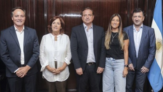 Duro revés para Cristina Kirchner: se partió el bloque oficialista en el Senado