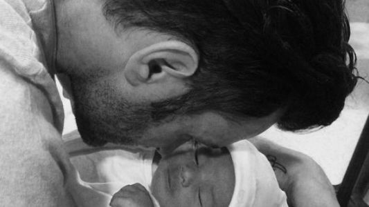 Festejo doble para Axel: El Día del Padre llegó Fermín, su primer hijo varón